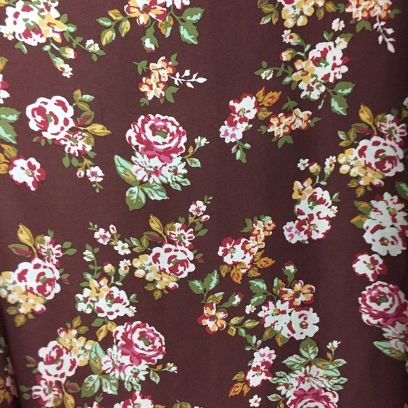 Cupio XL Floral Peekaboo Shoulder Bell Sleeve Top - Picture 4 of 8